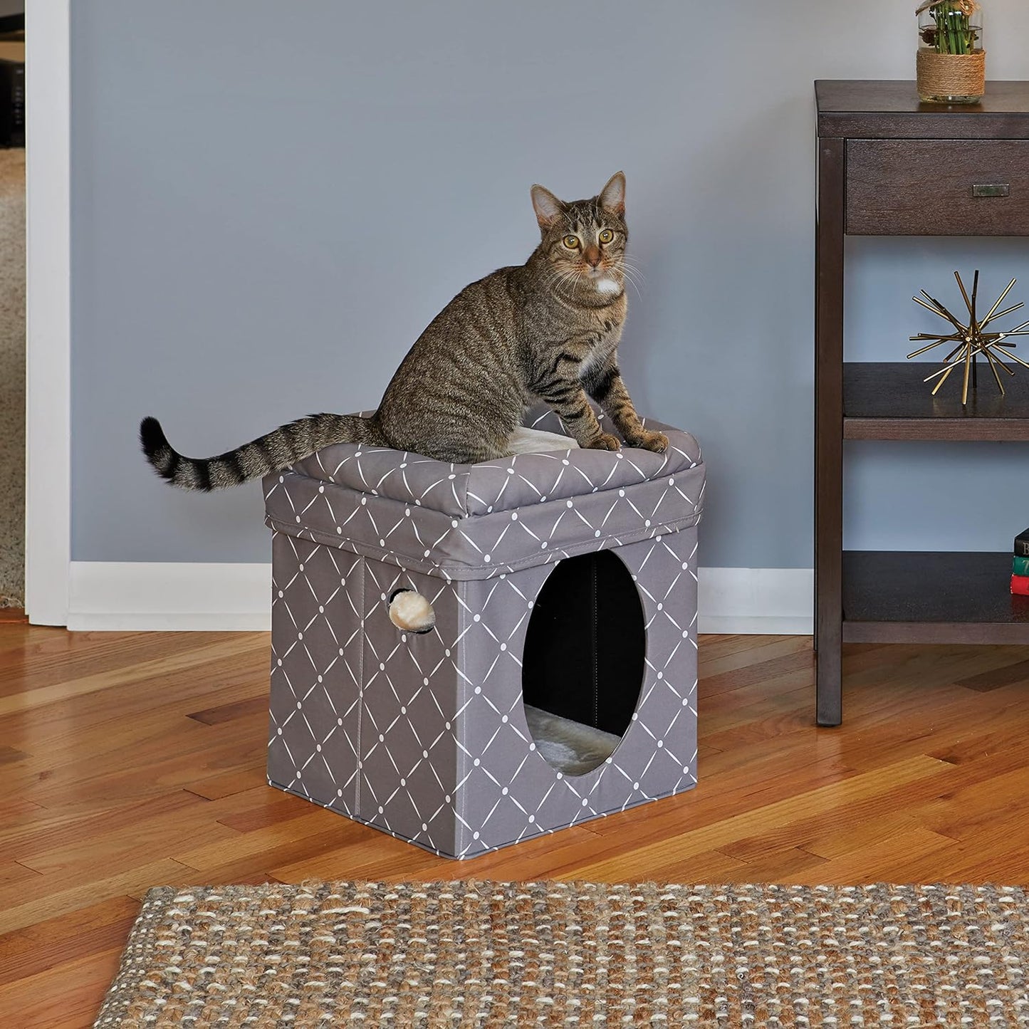 Cat Cube - Cat House / Cat Condo in Fashionable Mushroom Diamond Print, 15.5L X 15.5W X 16.5H Inches